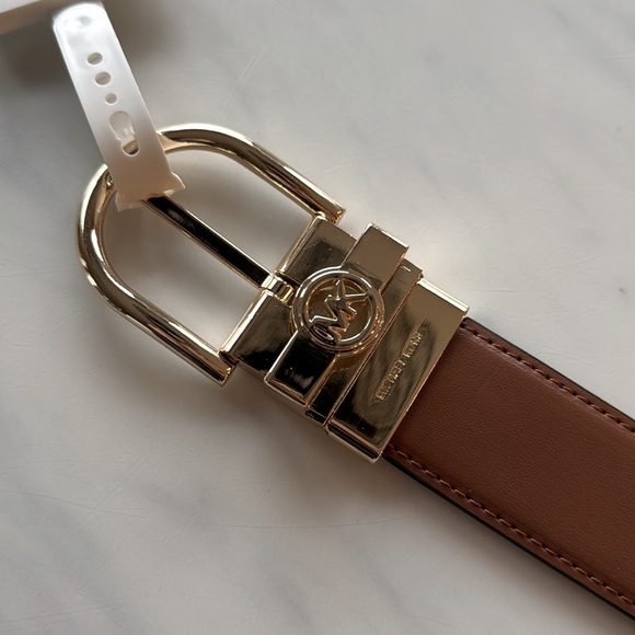 NWT MICHAEL Michael Kors Twist Reversible Belt Brown W/Gold Logo Buckle Large - Picture 2 of 5